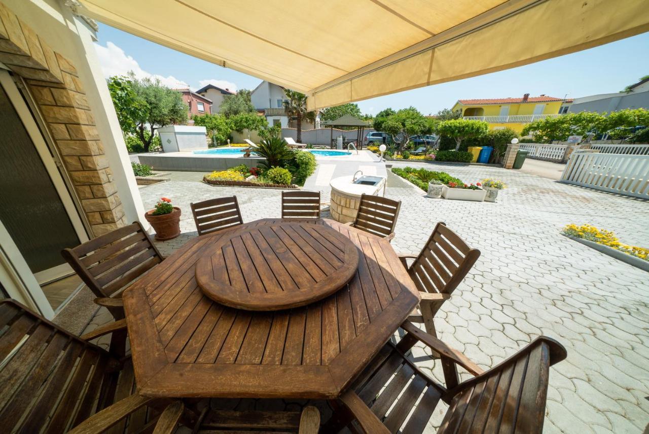 ויר Villa Lulic מראה חיצוני תמונה