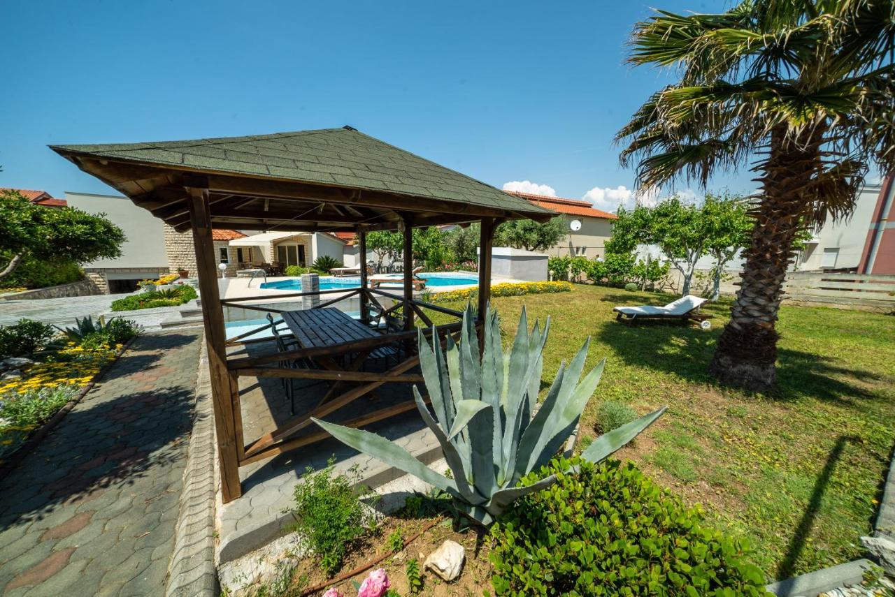 ויר Villa Lulic מראה חיצוני תמונה