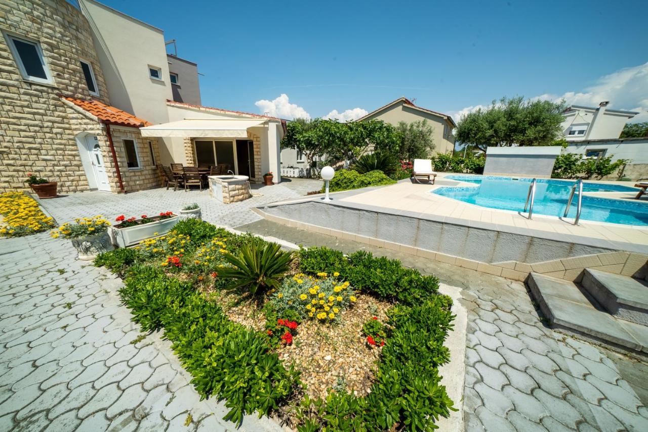 ויר Villa Lulic מראה חיצוני תמונה