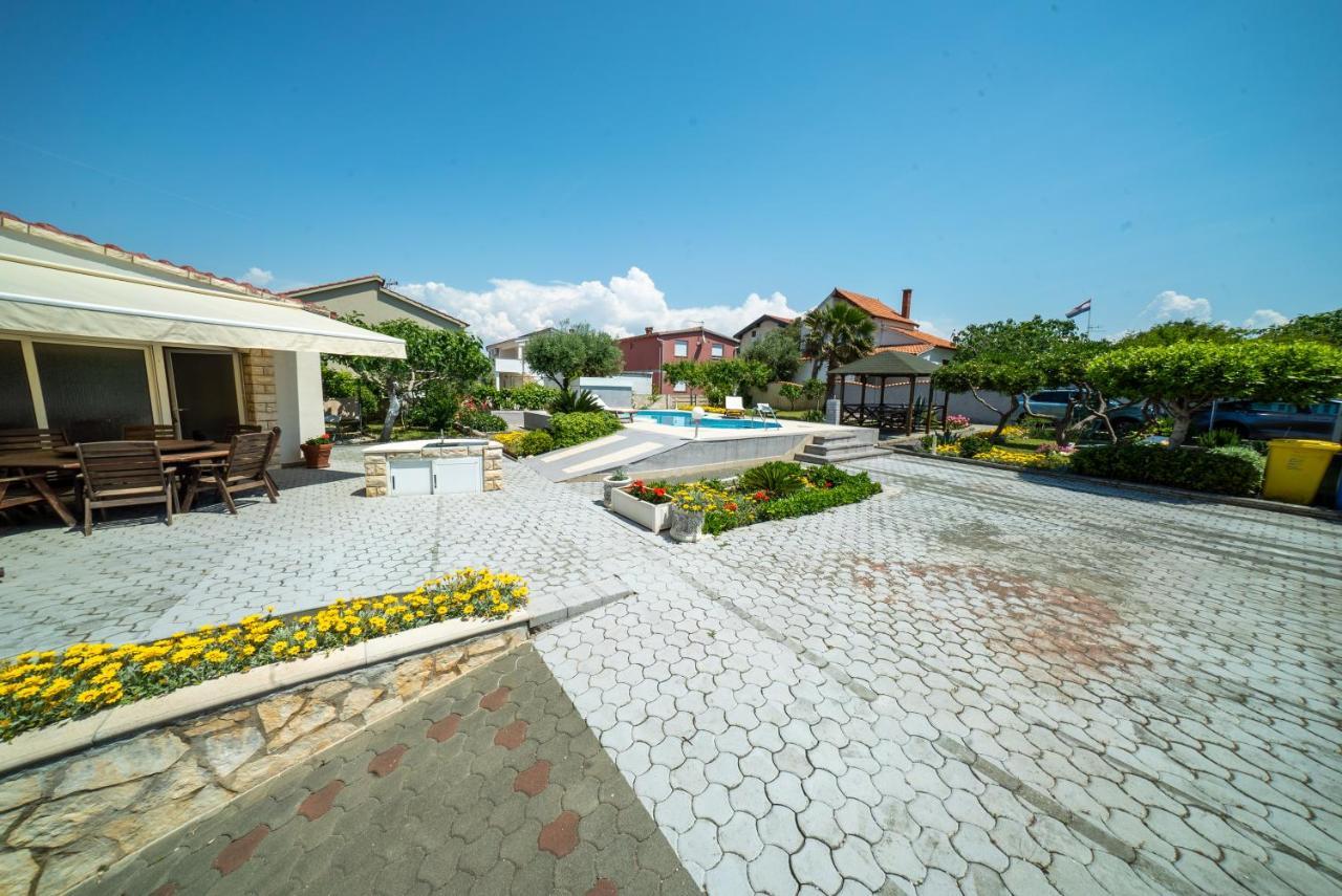ויר Villa Lulic מראה חיצוני תמונה