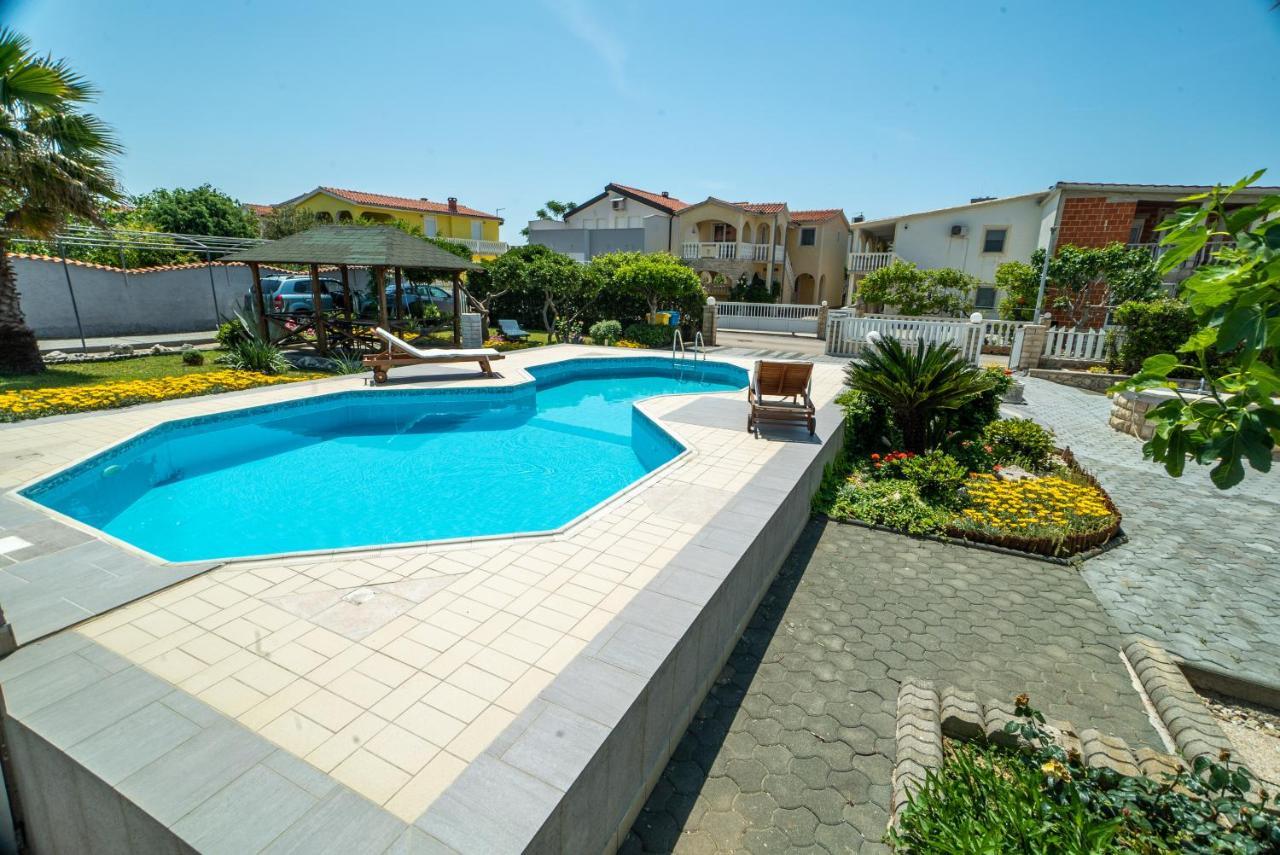 ויר Villa Lulic מראה חיצוני תמונה