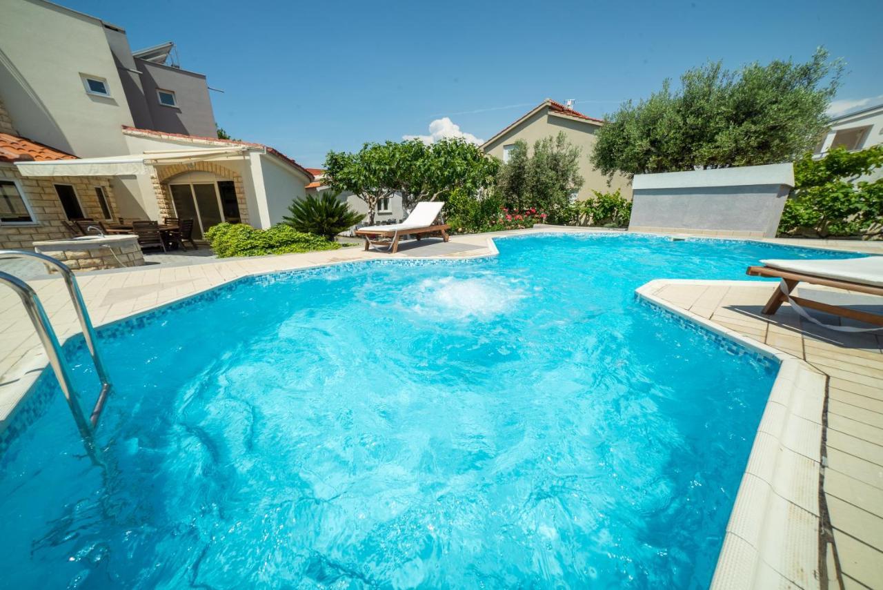 ויר Villa Lulic מראה חיצוני תמונה