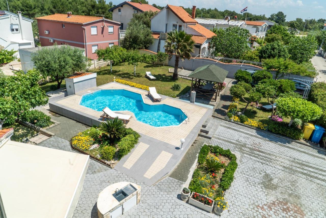 ויר Villa Lulic מראה חיצוני תמונה