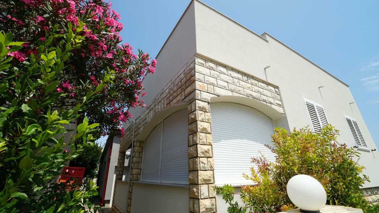 ויר Villa Lulic מראה חיצוני תמונה